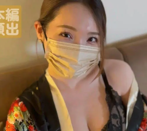 FC2-PPV-4668098 和一名写真模特在温泉地点偷偷拍摄