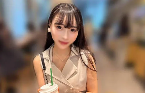 FC2-PPV-4799718 散发着诱人性欲的狡猾女人