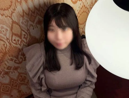 FC2-PPV-4608492 第一次拍摄就泪流满面