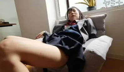 FC2-PPV-1679022 苗条药剂师