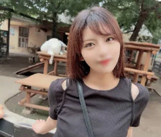 FC2-PPV-3879929 拥有让人爱不释手的纤细身材和高颜值美貌的美女