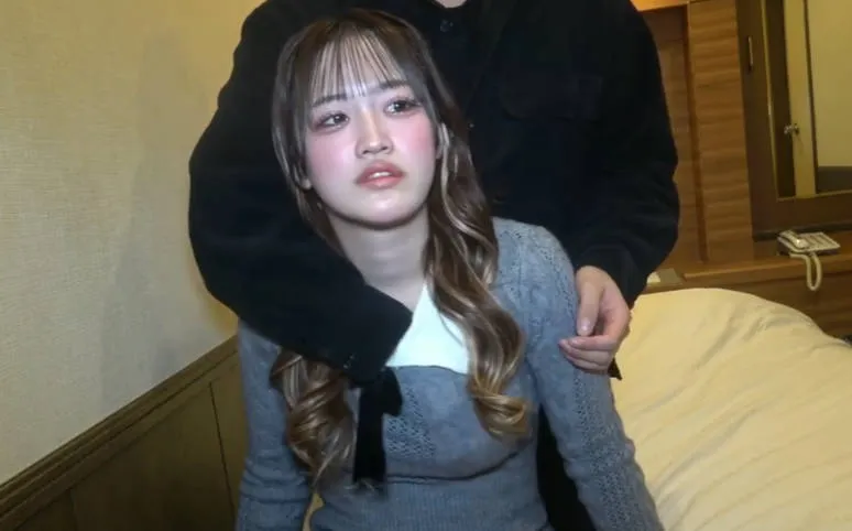 FC2-PPV-4786771 下班回家路上搭讪了一个身材火辣的妞