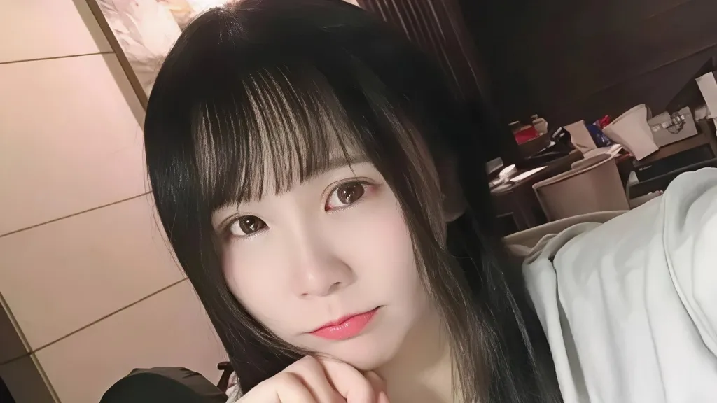 三重五星级酒店约炮可家型日系妹子