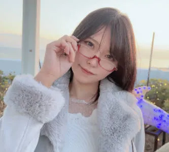 FC2-PPV-3317484 魅力十足的傲娇G罩杯美牙师