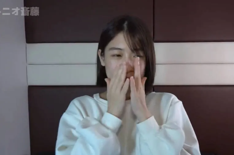 FC2-PPV-4813818 天然美女在高潮后的余韵中腹部和腰部剧烈抽搐