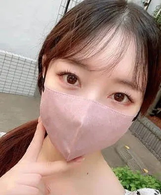 FC2-PPV-4693180 大叔援交系女大学生穿着黑丝袜性爱自拍视频