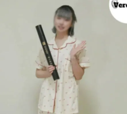 FC2-PPV-4647258 我给一个刚毕业的小妞做了内射