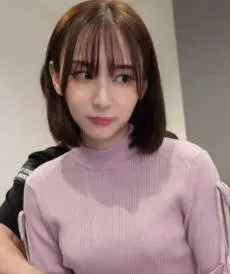 FC2-PPV-4647842 敏感到让人尿裤子的变态女人