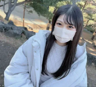 FC2-PPV-3237986 在道玄坂的咖啡厅打工的20岁娃娃脸大学生