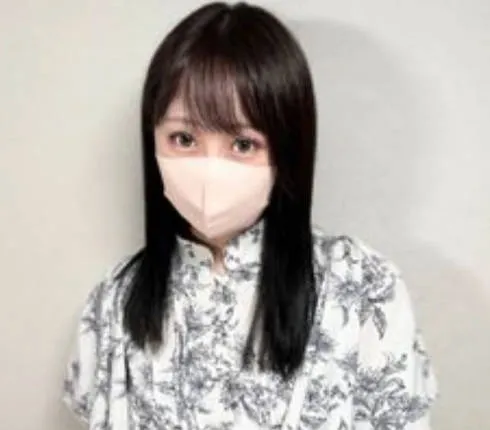 FC2-PPV-4598434 美丽的大眼睛女人