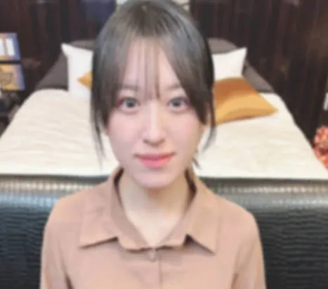 FC2-PPV-4605182 可爱的笑容和紧致的阴部