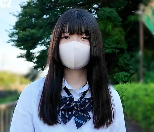 FC2-PPV-4545169 清纯大学生制服诱惑中出体验