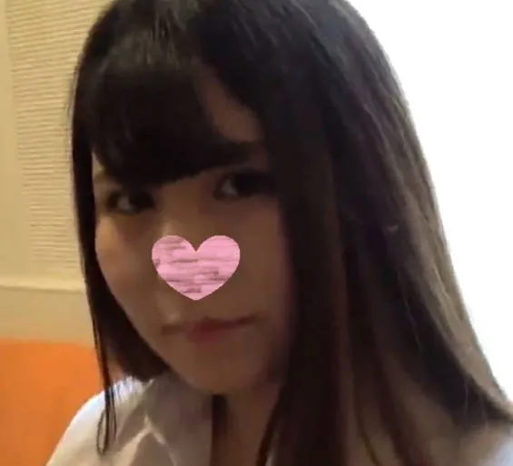 FC2-PPV-4618239 穿着制服的可爱丰满美女