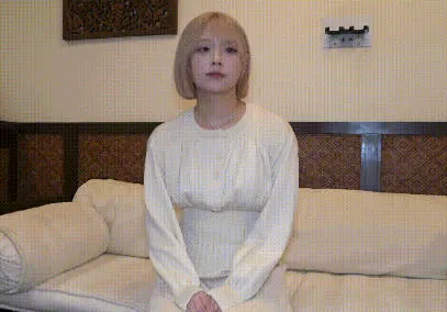 FC2-PPV-4669361 E罩杯美女