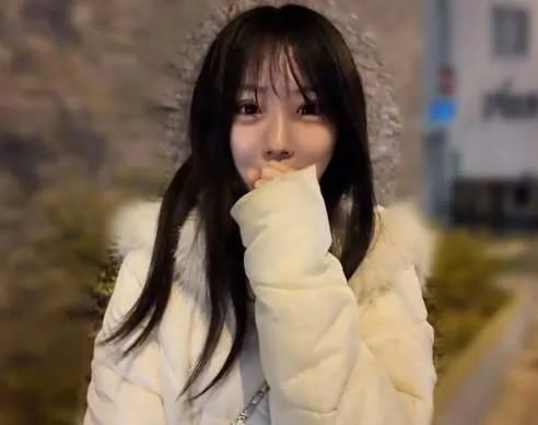 FC2-PPV-4667633 她抽搐着达到高潮