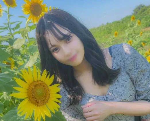 FC2-PPV-4579598 对爱情表达极度不擅长过于笨拙的傲娇女大学生