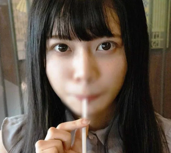 FC2-PPV-4731794 某有名企业新卒色白苗条美女