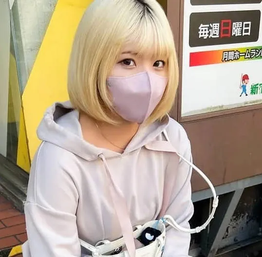 FC2-PPV-4659454 一个金发大屁股被人从后面猛干