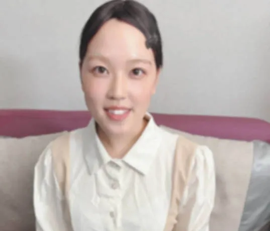 FC2-PPV-4616899 皮肤白皙胸部呈美丽的杯状