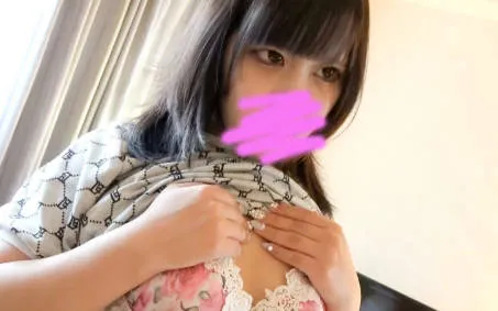 FC2-PPV-4018320 连续两次将精液射入她的嘴里和阴道