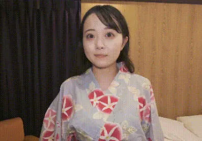 FC2-PPV-4541865 好身材色情阴唇夏天浴衣3P福冈美女优菜