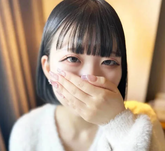 FC2-PPV-4667023 天真的笑容