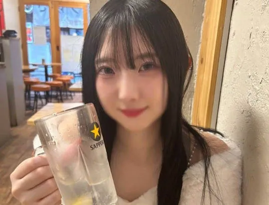 FC2-PPV-4800848 长得像超级偶像的漂亮女孩