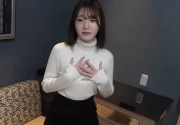 FC2-PPV-4640917 精通多国语言且爱好旅行的白皙苗条女大学生