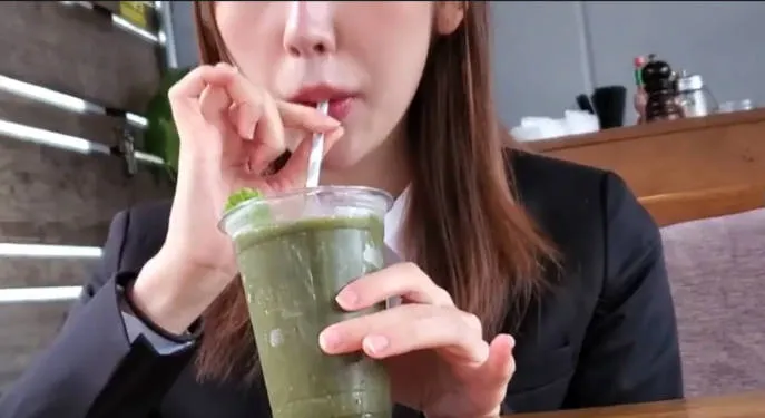 FC2-PPV-1515992 新保险推销员