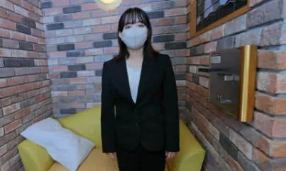 FC2-PPV-4813109 看起来很严肃的荡妇直接从工作场所到情侣酒店