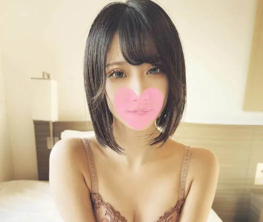 FC2-PPV-4030206 苗条酒保女孩