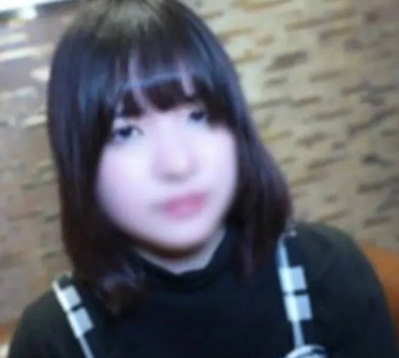 FC2-PPV-4668706 一个皮肤白皙的女孩