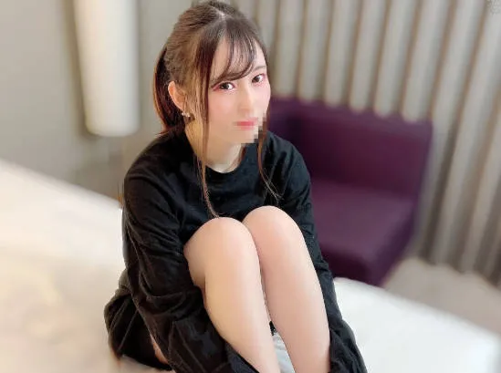 FC2-PPV-2962541 这个可爱的女孩脸红了