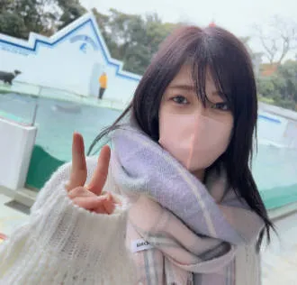 FC2-PPV-3262378 她饥渴地吮吸着硬挺的阴茎