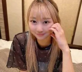 FC2-PPV-3710050 一位喜爱狗的美容学生