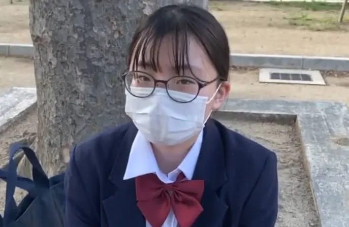 FC2-PPV-3338623 文艺处女