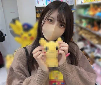 FC2-PPV-3163986 甜美可爱让我心动的大学生我竟然不戴套就射在了她的阴道里