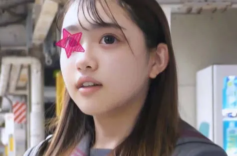 FC2-PPV-4651178 清纯脸蛋和过熟淫荡身材