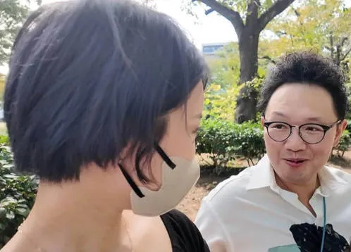 FC2-PPV-4592338 在男友面前进行激烈性爱