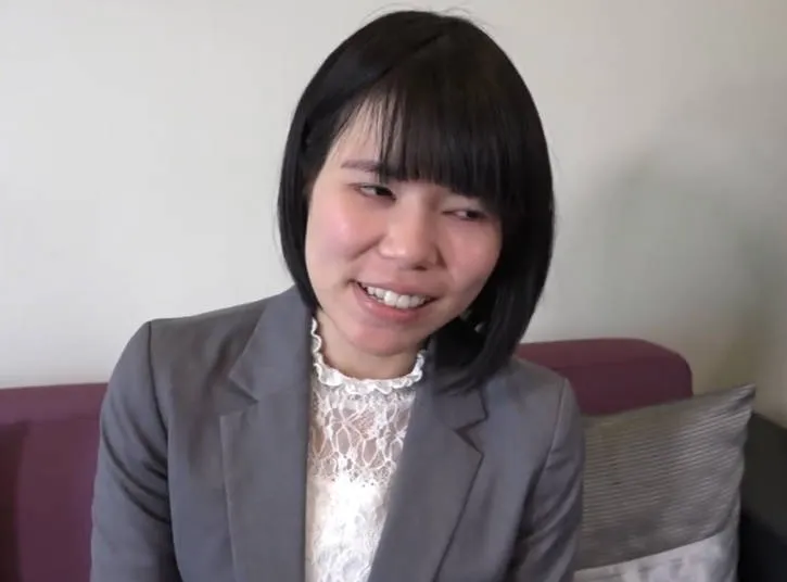 FC2-PPV-2725040 身材绝美的已婚人寿保险业务员