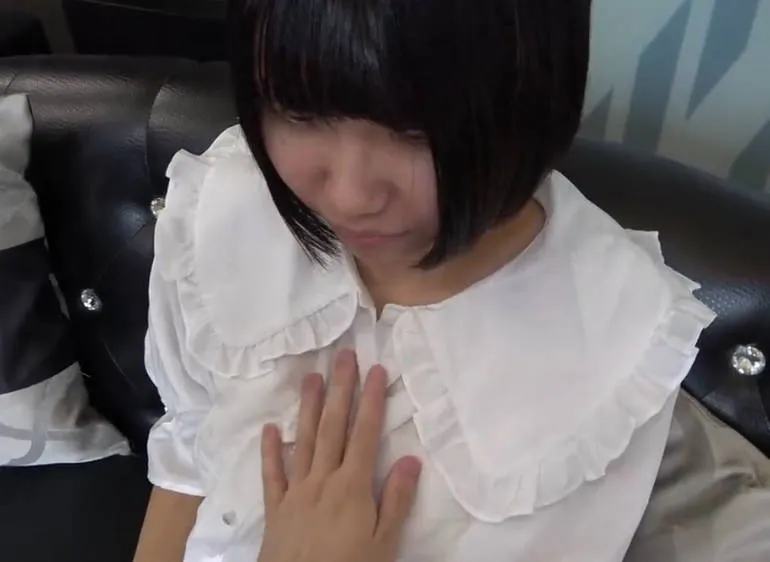 FC2-PPV-3046602 失去童贞