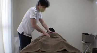 FC2-PPV-4518464 羞涩店里身体僵硬的苗条美女