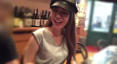 FC2-PPV-4493322 大学毕业美丽粉丝回家中出