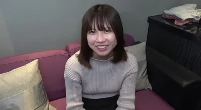 FC2-PPV-4465742 有点朴素认真女孩あゆみ酱长美腿健康圆臀