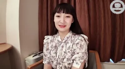 FC2-PPV-4693924 露脸素人女孩为做H的事而来