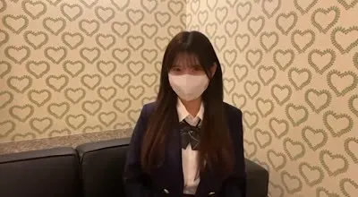 FC2-PPV-4408831 啦啦队女孩人生初生中出