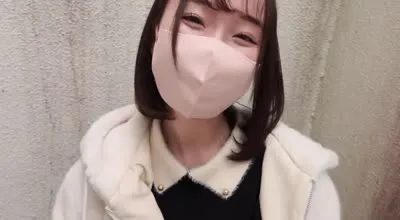 FC2-PPV-4330669 今年20岁女大学生