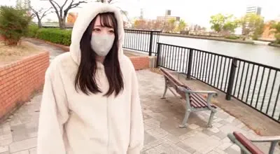 FC2-PPV-4149597 时薪900日元的超市收银员