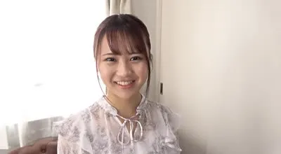 FC2-PPV-3982659 如同小动物般可爱的外表