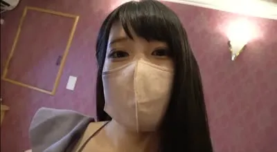 FC2-PPV-3825585 拥有丰满潮吹高潮的清纯苗条美女